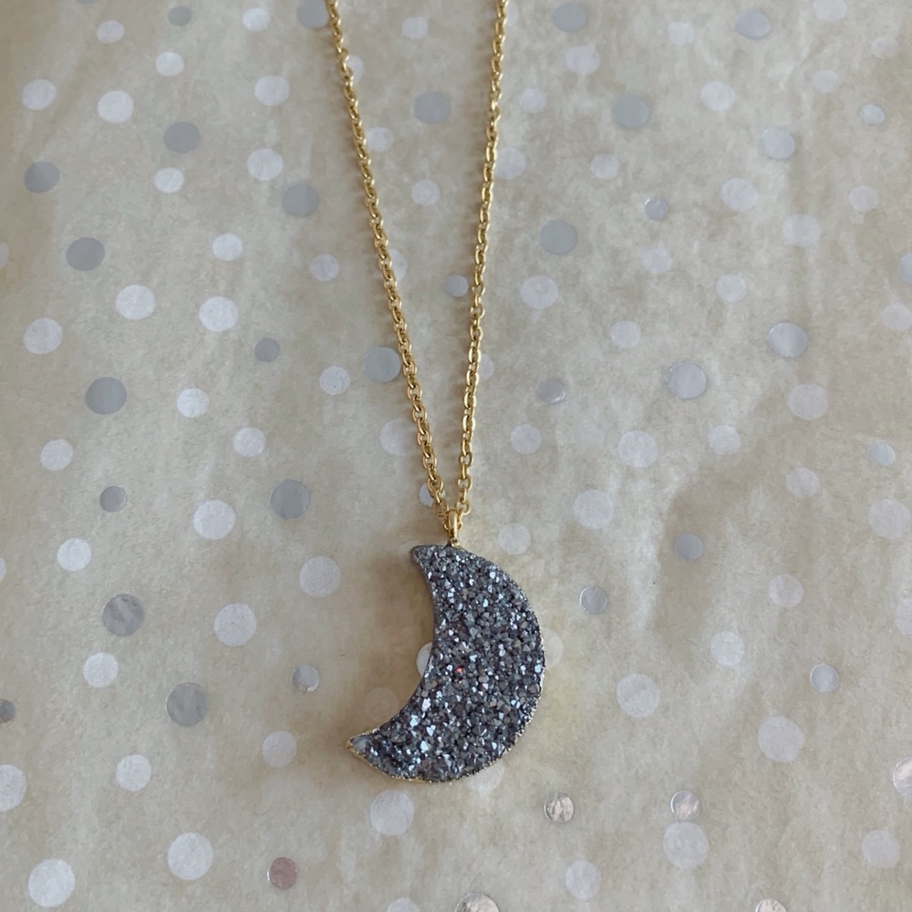 Druzy Moon Necklace🌙